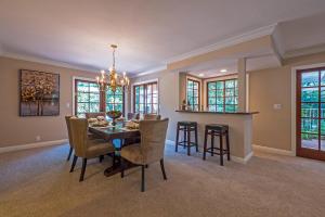 1700 Royal St George Dr-large-014-31-1380732-1500x1000-72dpi